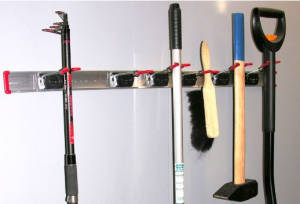 bruns_broom_holder_1mtr_rail_6_holders_4.jpg