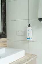 envirolux_liquid_soap_wall_mount.jpg