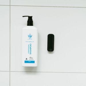 floating_dispenser_envirolux_shower_set.jpg