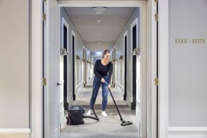 nilfisk_vp300_hepa_vacuum_cleaner_4.jpg