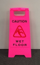 pink_wet_floor_sign_pic_2.jpg